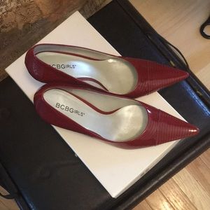 Bcbg deep red lady-L 7 1/2 heels